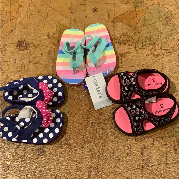 Carter's Other - 🎀Baby flip flop bundle🎀